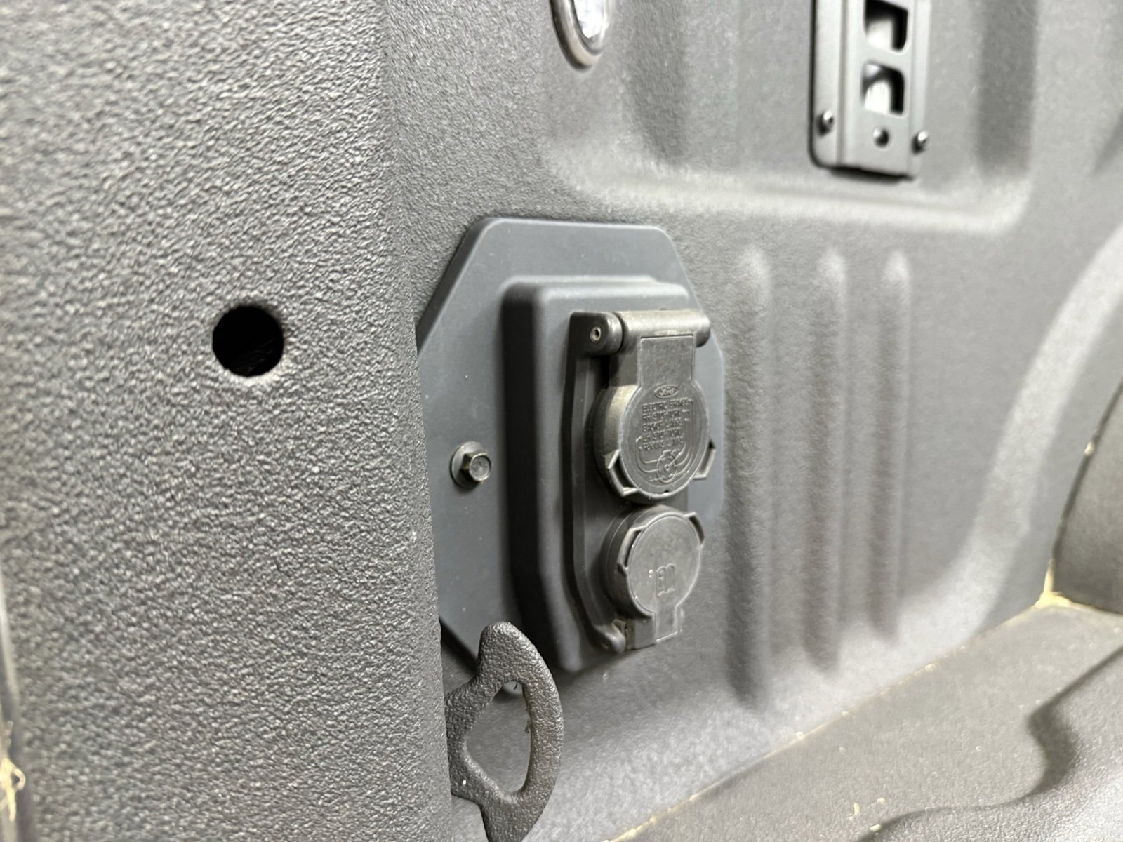 Used 2024 Ford F350 Platinum image 8