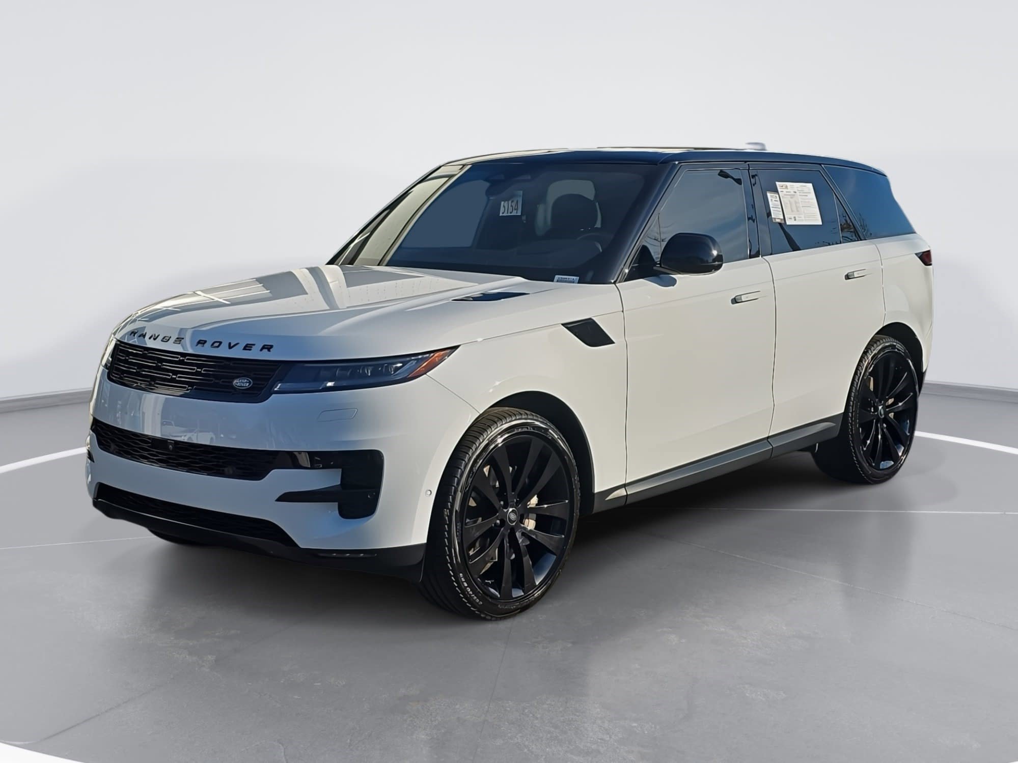Used 2024 Land Rover Range Rover Sport SE AWD/4WD image 7