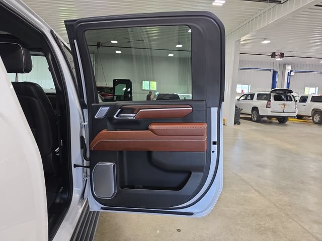 Used 2024 GMC Sierra 2500 Denali Ultimate w/ Max Trailering Package AWD/4WD image 32
