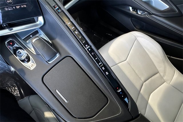 Used 2021 Chevrolet Corvette Stingray Convertible w/ Z51 Performance Package image 26