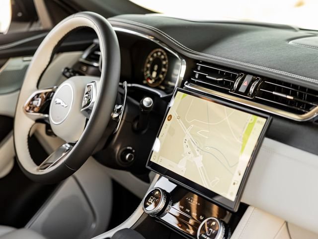 New 2026 Jaguar F-PACE R-Dynamic S AWD/4WD image 30