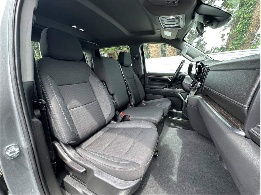 Used 2023 Chevrolet Silverado 1500 LT AWD/4WD image 4