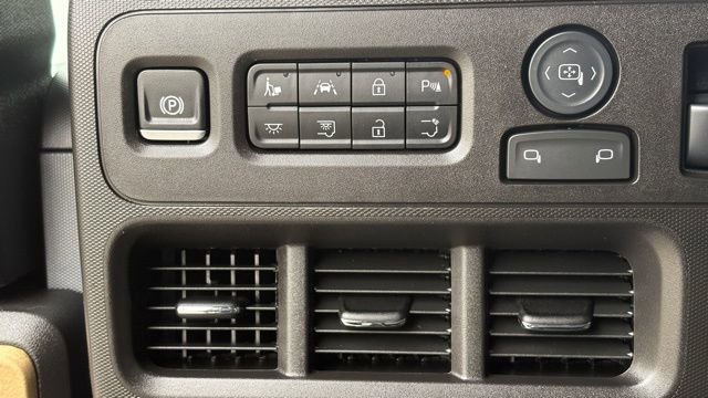 Used 2024 Chevrolet Brightdrop 400 w/ Commercial Equipment Package AWD/4WD image 20