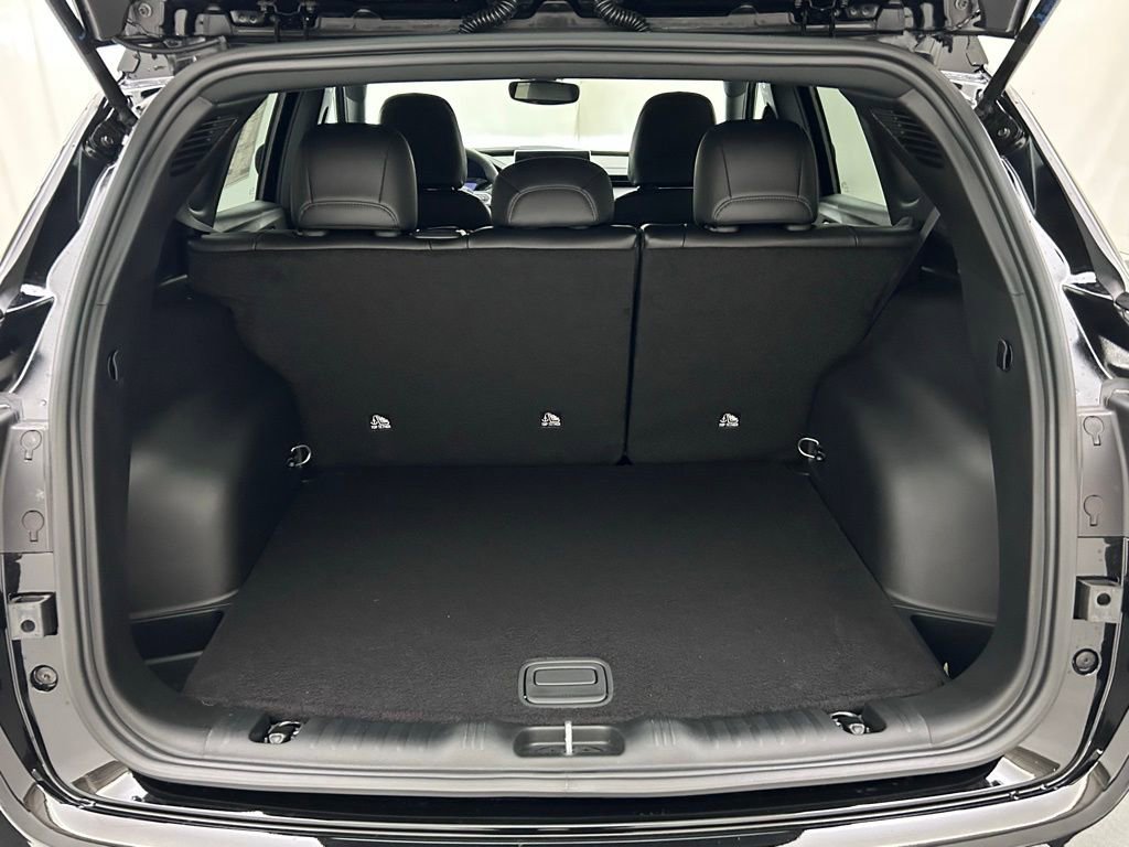 New 2026 Jeep Compass Latitude image 9