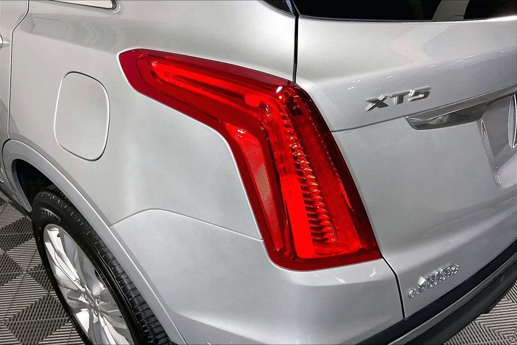 Used 2018 Cadillac XT5 Premium Luxury w/ Driver Assist Package AWD/4WD image 41