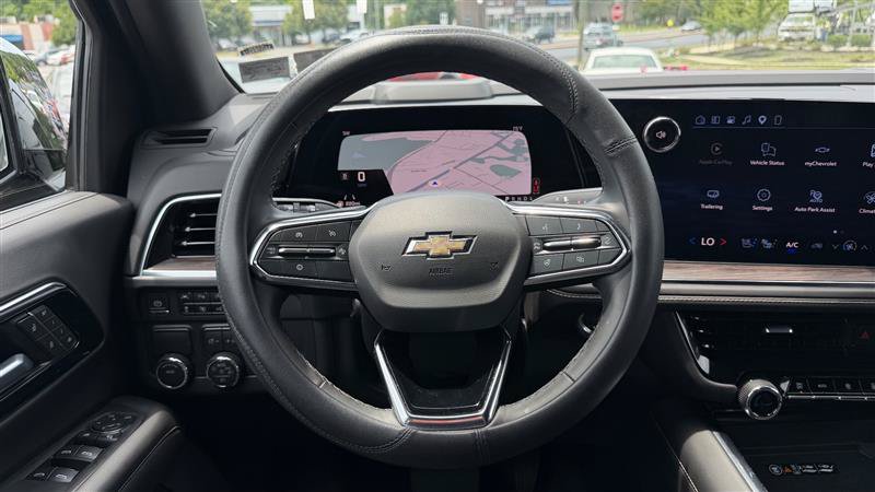 Used 2026 Chevrolet Suburban Premier RWD image 29