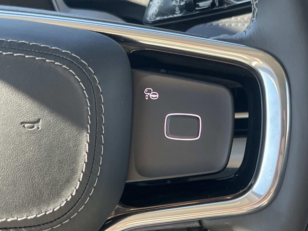 New 2025 Lincoln Navigator Reserve AWD/4WD image 26