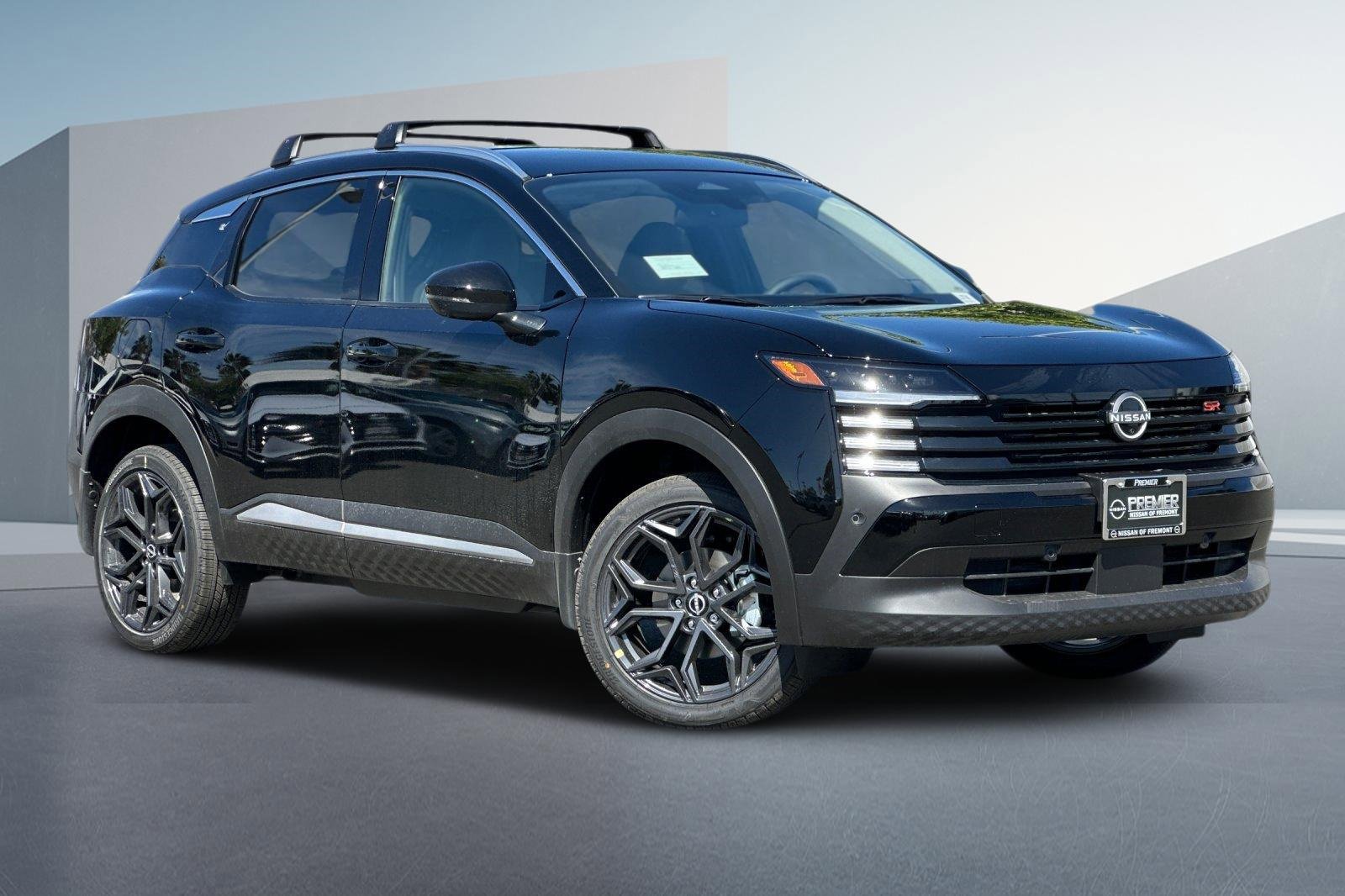 New 2025 Nissan Kicks SR image 2