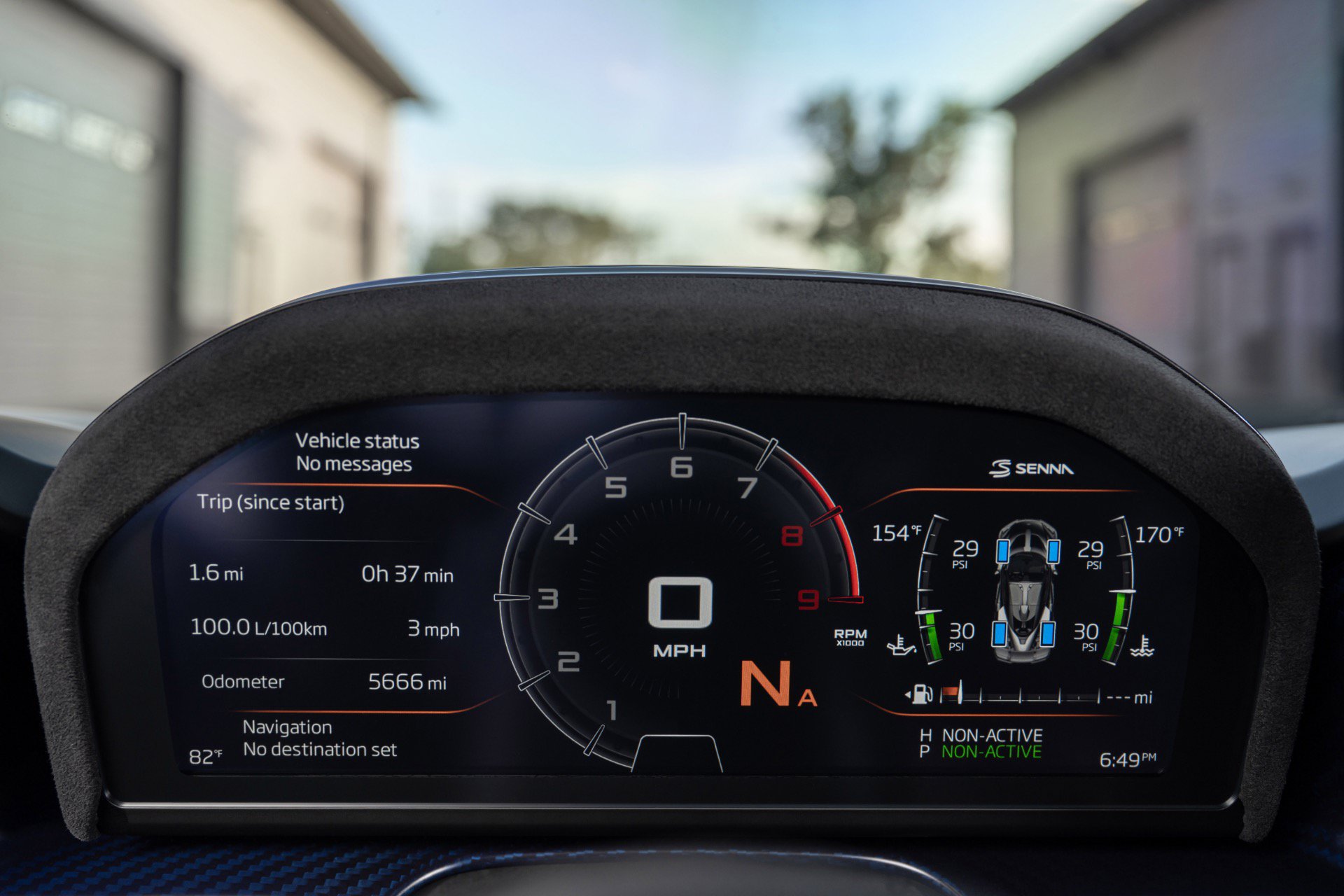 Used 2019 McLaren Senna RWD image 33