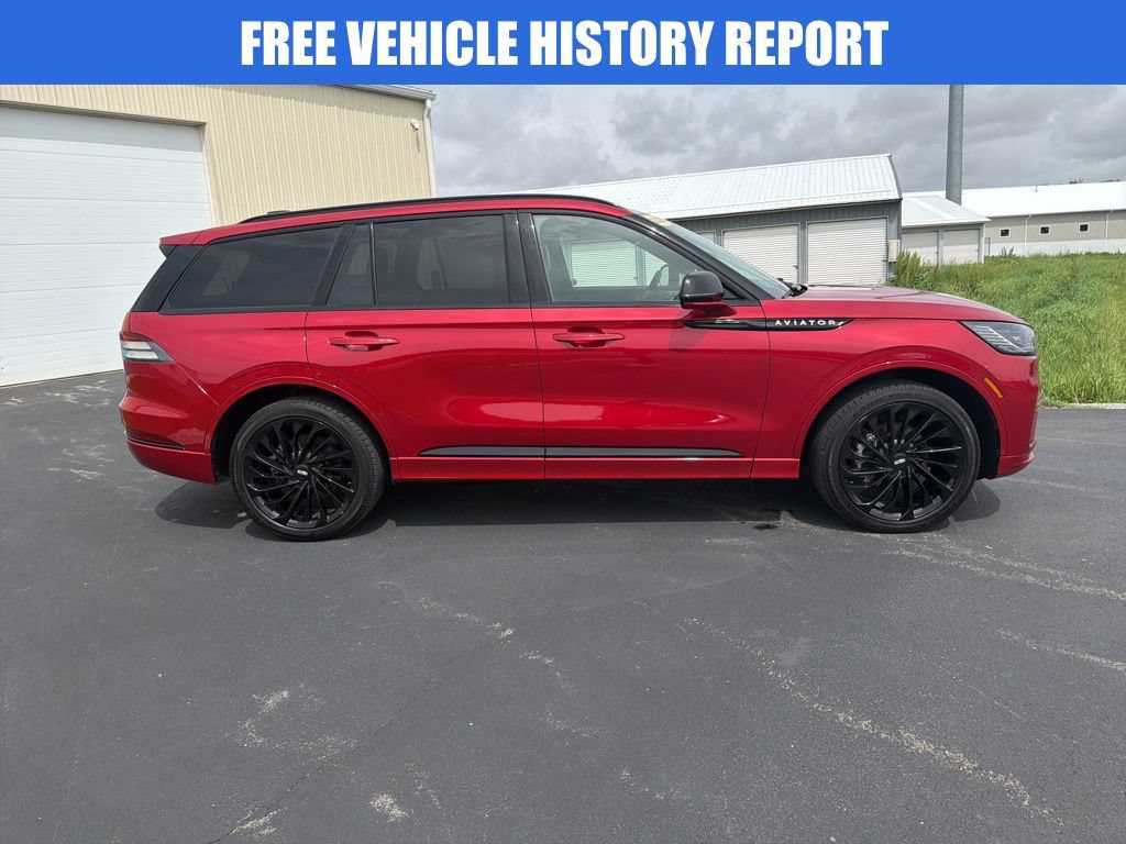 Used 2025 Lincoln Aviator Reserve w/ Equipment Group 201A AWD/4WD image 3