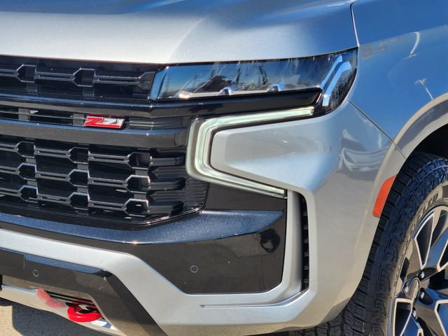 Used 2023 Chevrolet Suburban Z71 w/ Luxury Package AWD/4WD image 16