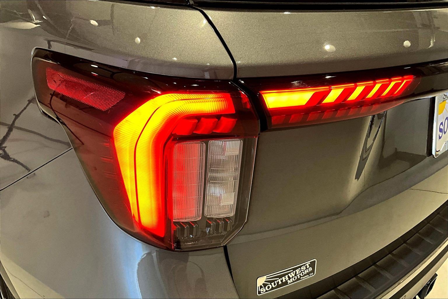 Used 2025 Ford Explorer ST-Line AWD/4WD image 23