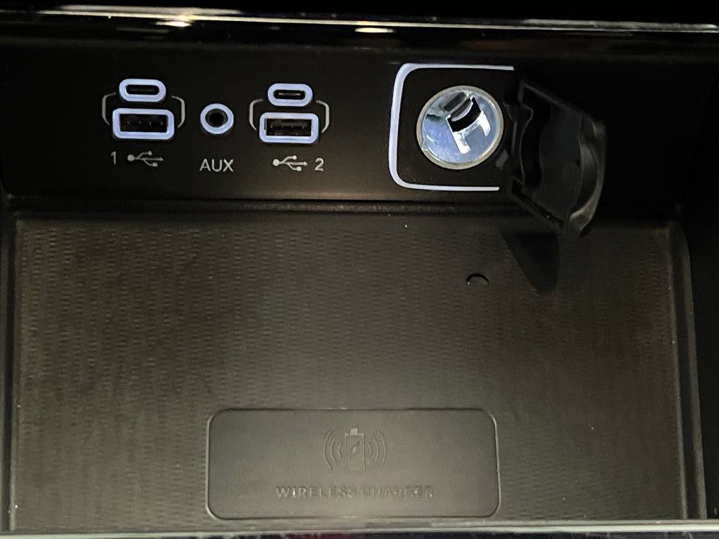 Used 2024 Jeep Grand Cherokee Altitude RWD image 55