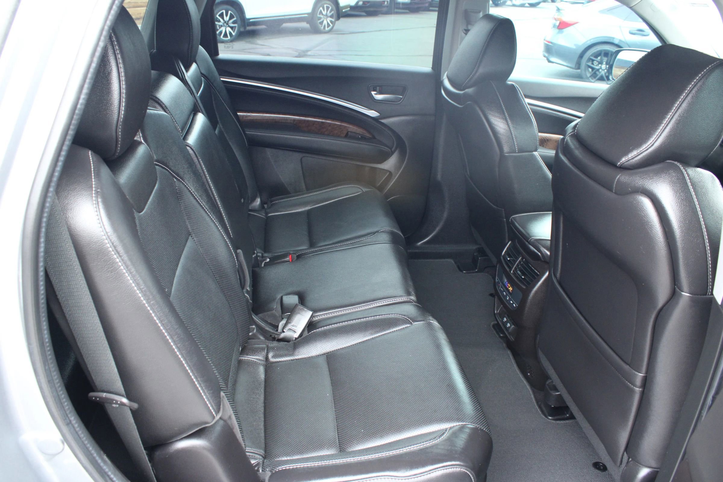 Used 2020 Acura MDX SH-AWD w/Technology Pkg Sport image 34