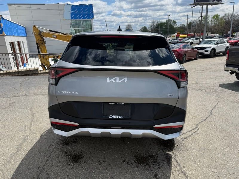Certified 2025 Kia Sportage LX image 6