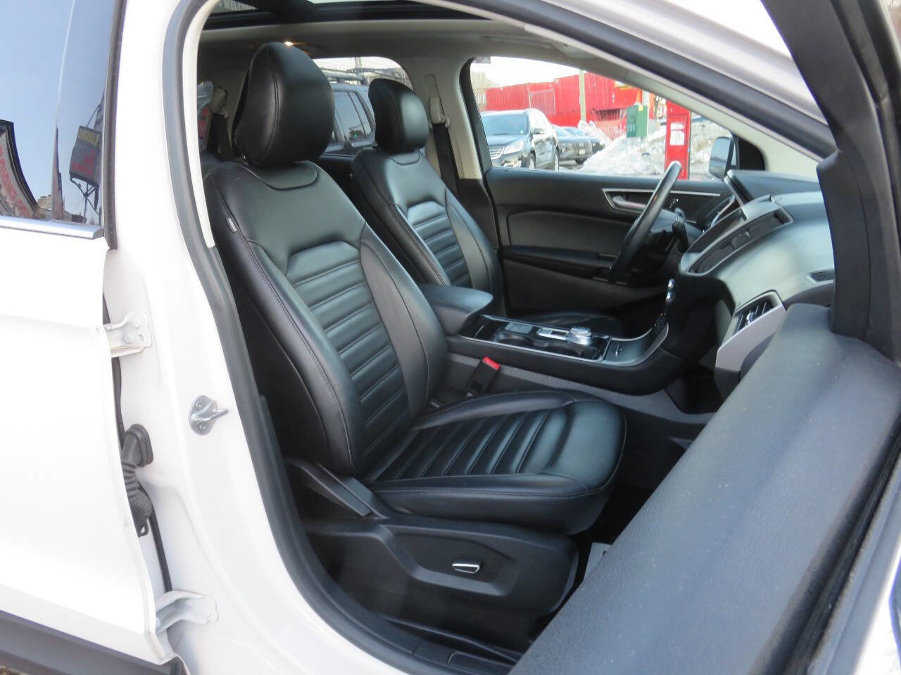 Used 2019 Ford Edge SEL w/ Equipment Group 201A image 11