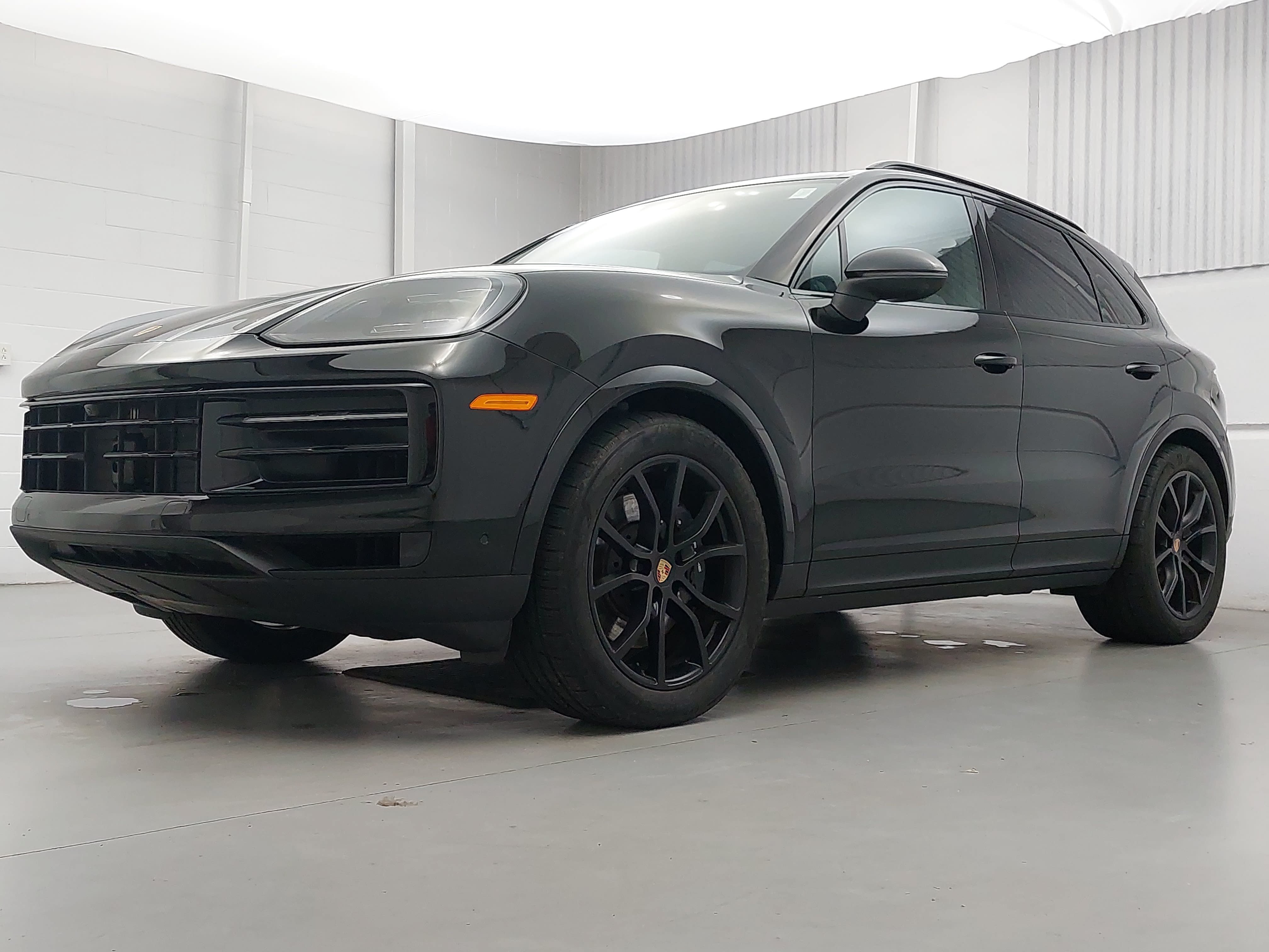 Certified 2026 Porsche Cayenne AWD/4WD image 1