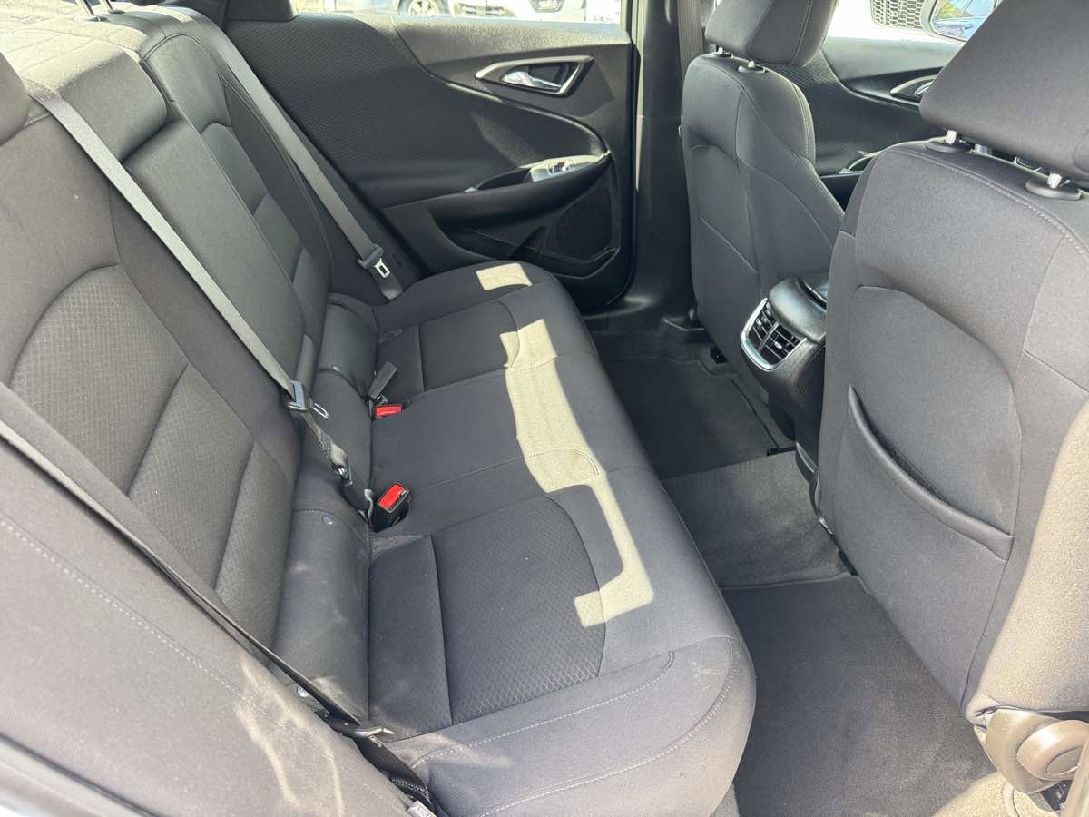 Used 2024 Chevrolet Malibu LT FWD image 19