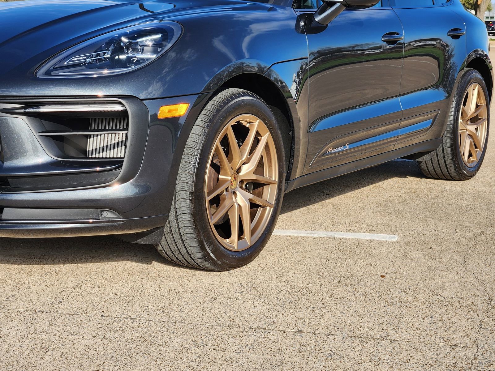 Used 2023 Porsche Macan S w/ Sport Chrono Package image 12