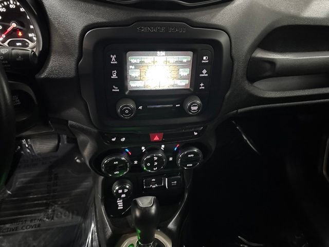 Used 2017 Jeep Renegade Trailhawk AWD/4WD image 25