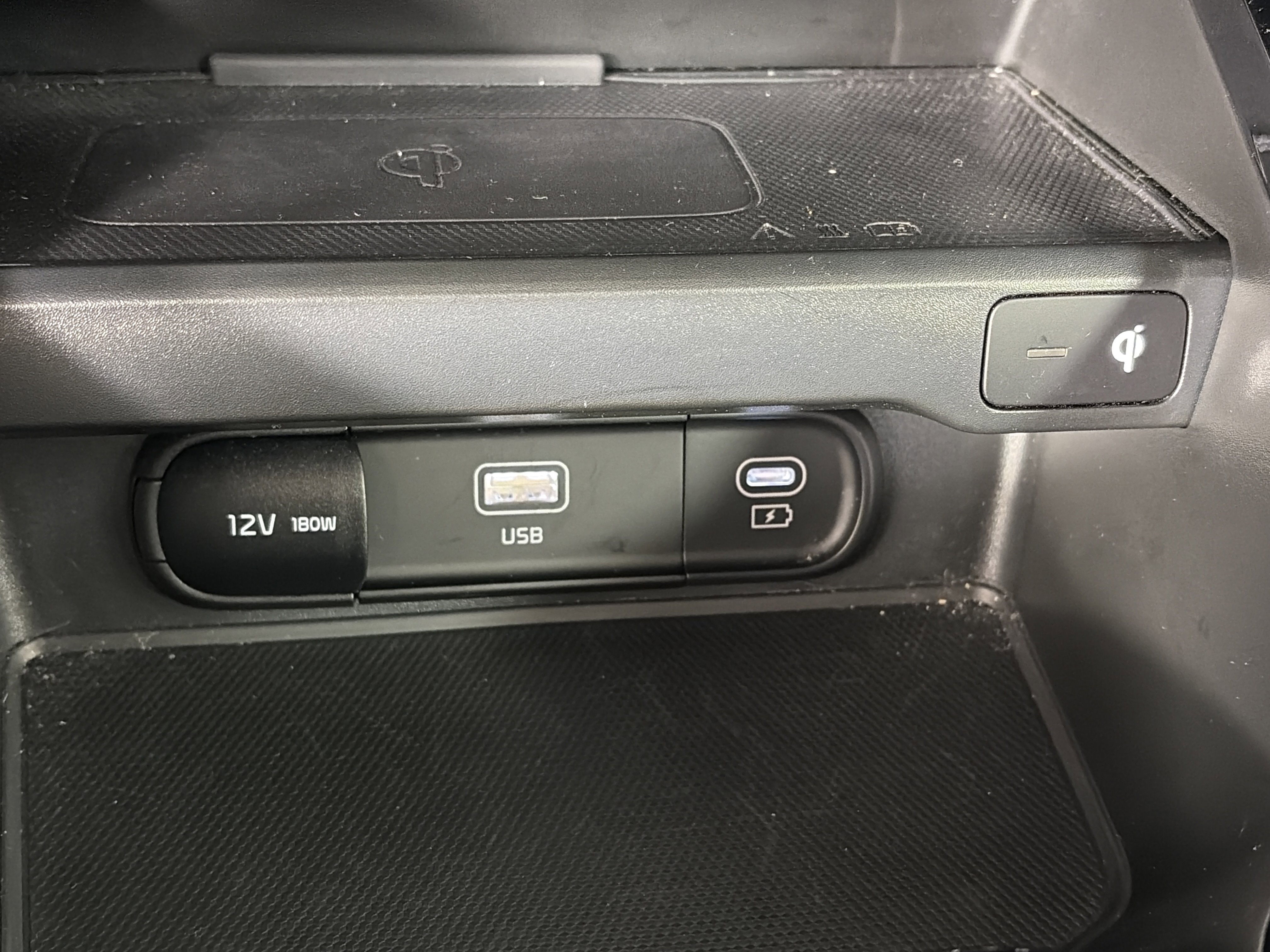 Certified 2024 Kia Soul GT-Line image 24