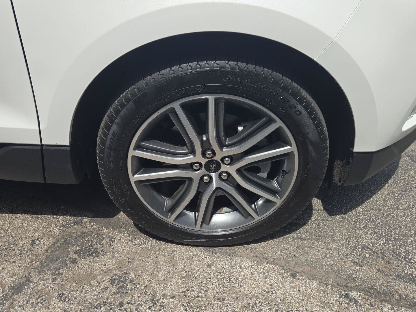 Used 2024 Ford Edge Titanium w/ Equipment Group 301A AWD/4WD image 31