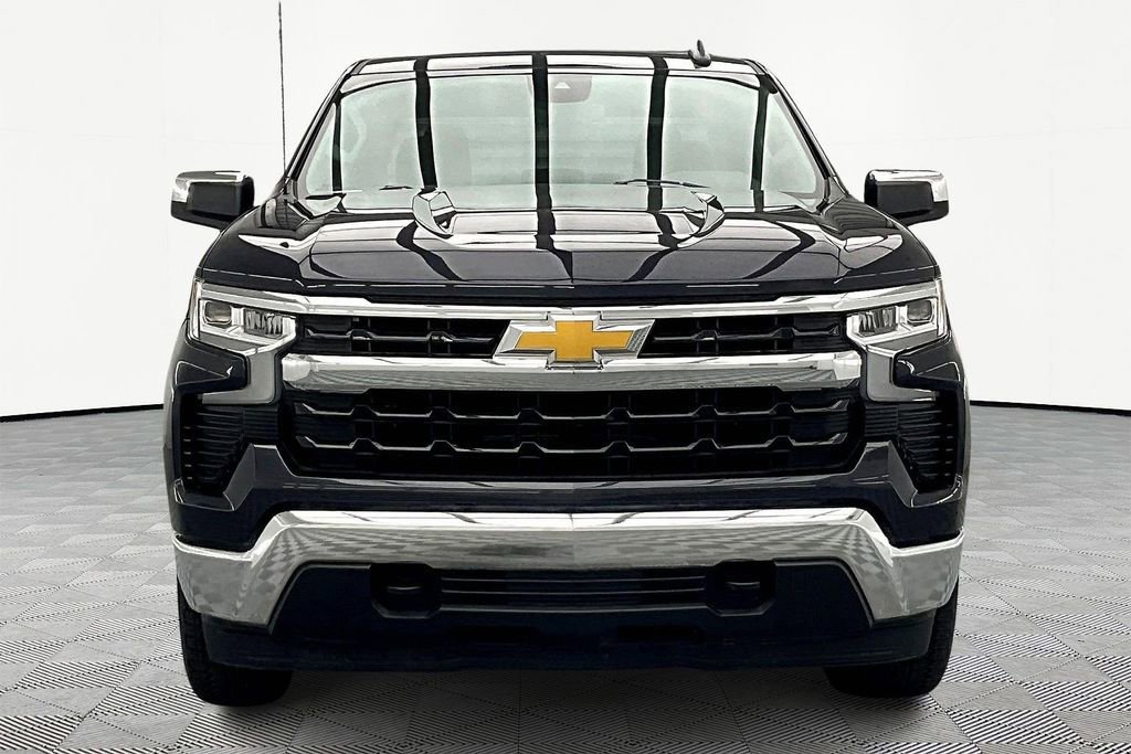 Used 2024 Chevrolet Silverado 1500 LT image 3