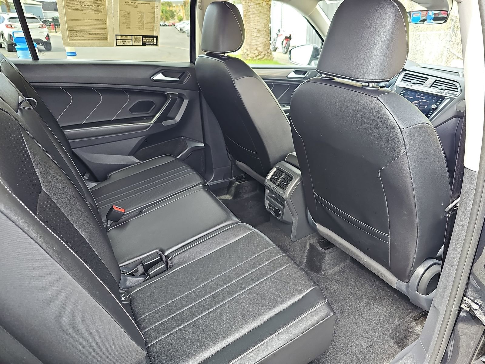 Used 2023 Volkswagen Tiguan SE FWD image 11