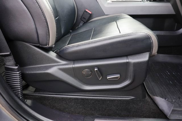 Used 2017 Ford F150 Raptor w/ Equipment Group 802A Luxury image 44