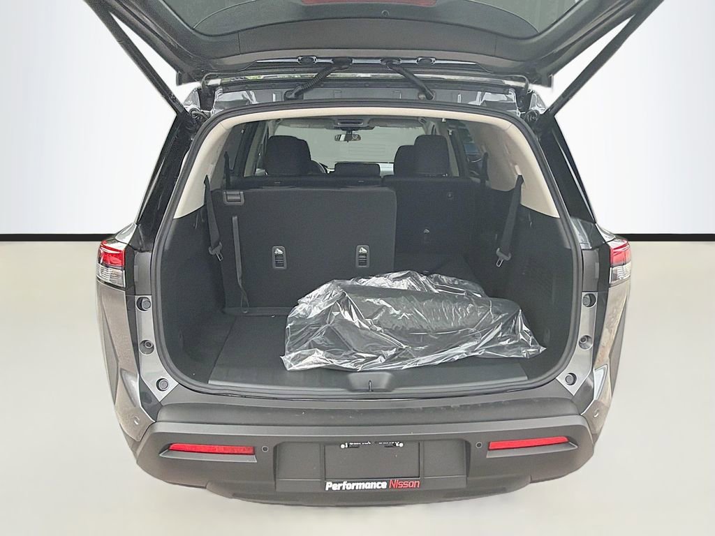 New 2025 Nissan Pathfinder SV w/ Black Appearance Package image 29