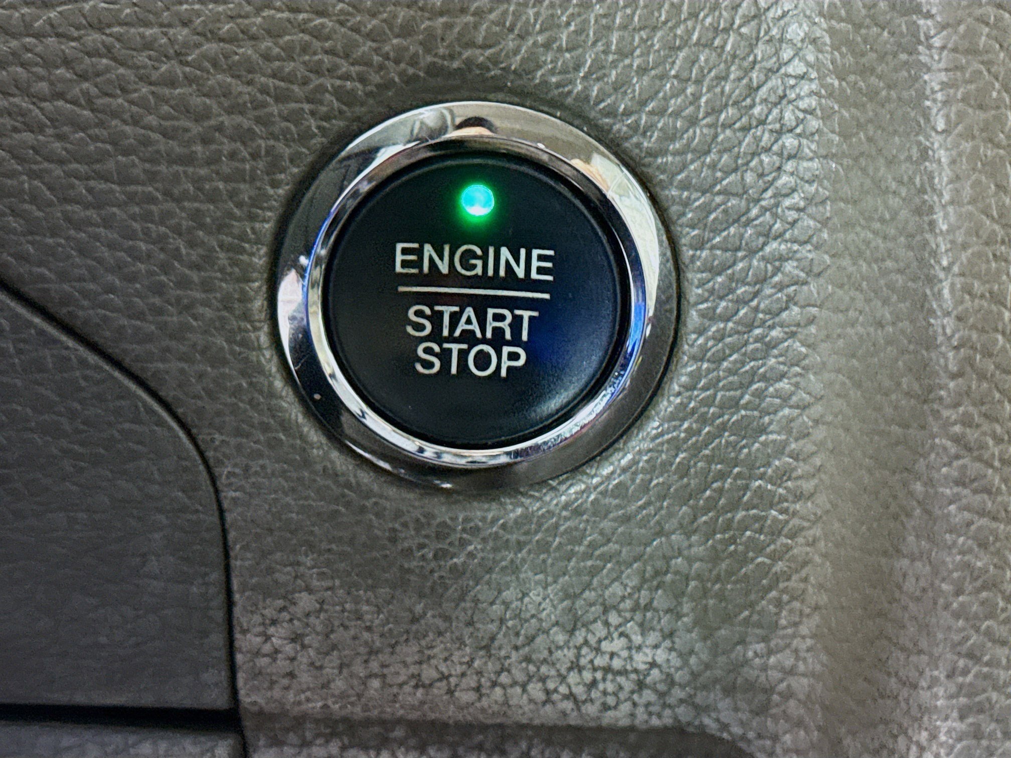 Used 2015 Lincoln Navigator 2WD image 21