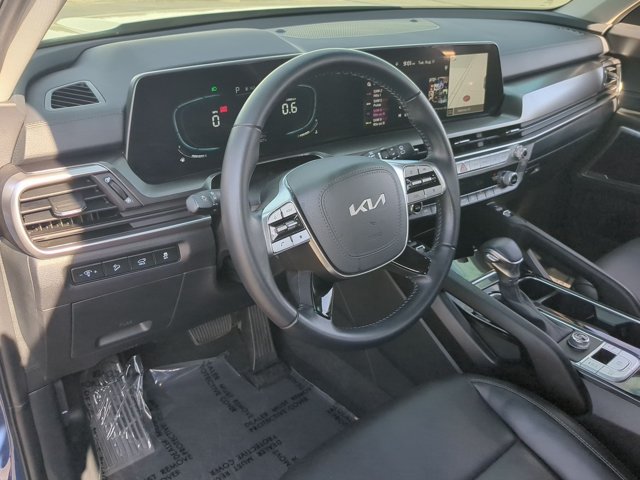 Used 2025 Kia Telluride S FWD image 10