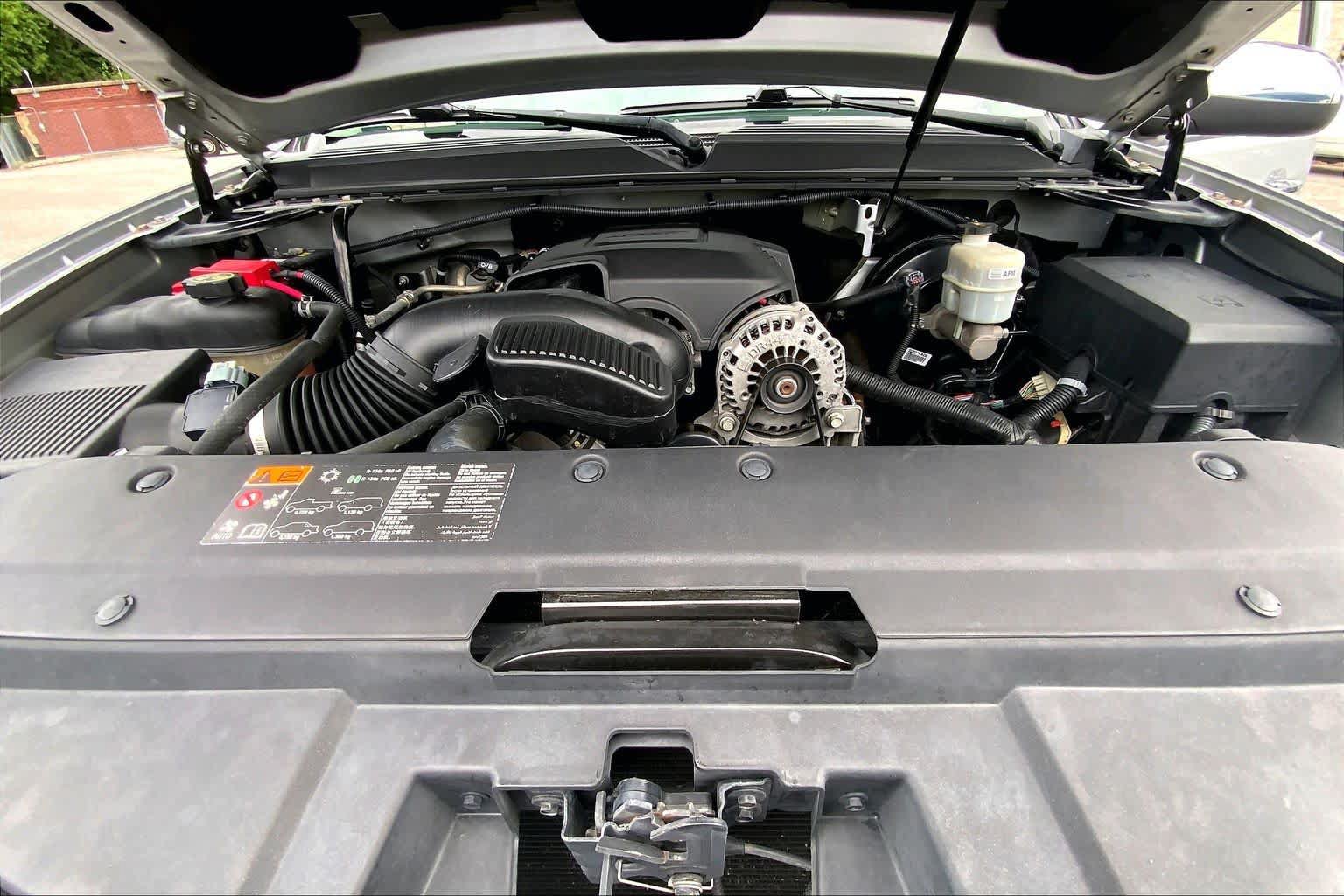 Used 2012 Chevrolet Tahoe LTZ RWD image 31
