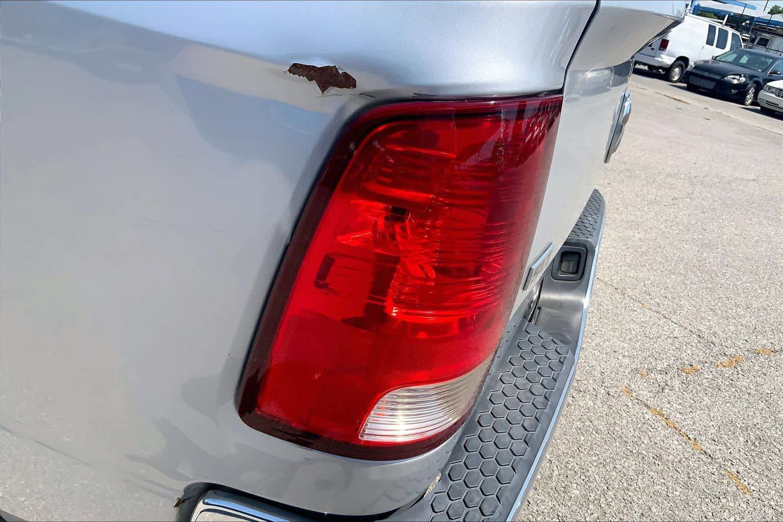 Used 2015 RAM 1500 Classic SLT RWD image 28