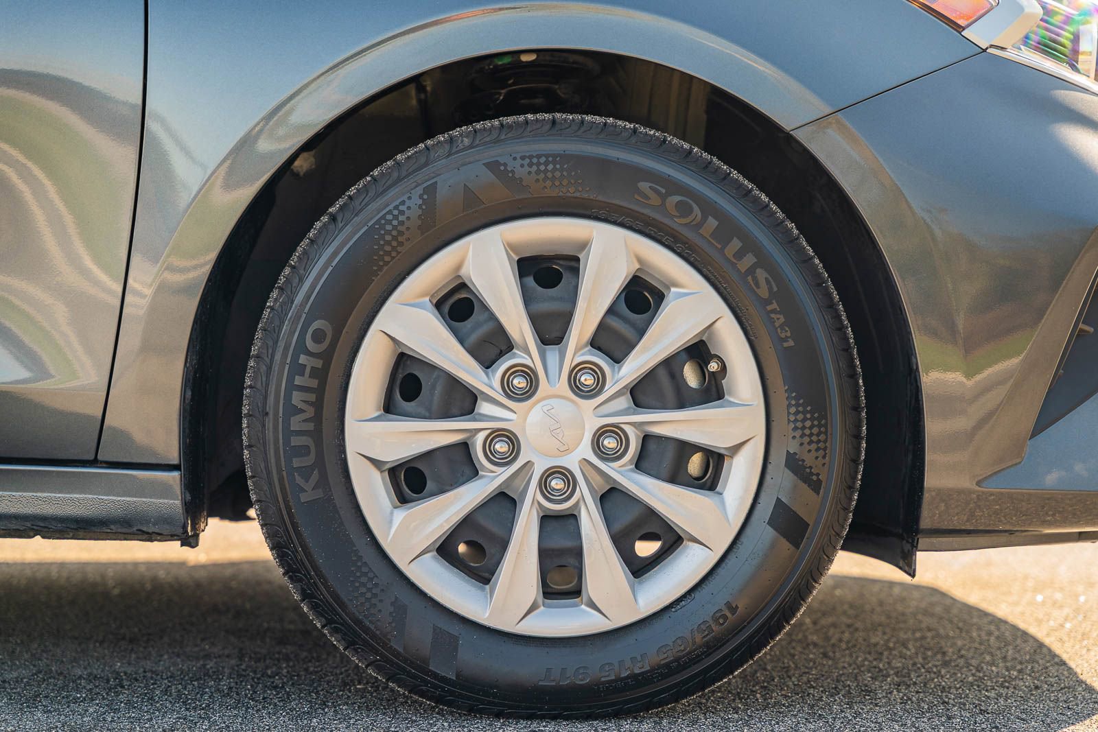 Used 2024 Kia Forte LX image 9