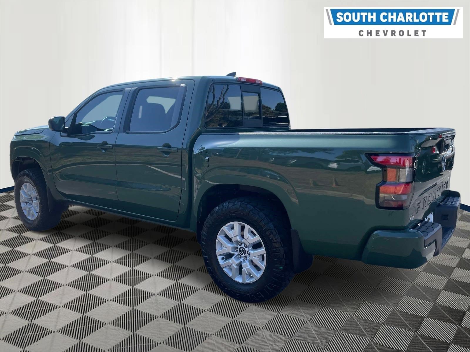 Used 2022 Nissan Frontier SV AWD/4WD image 6