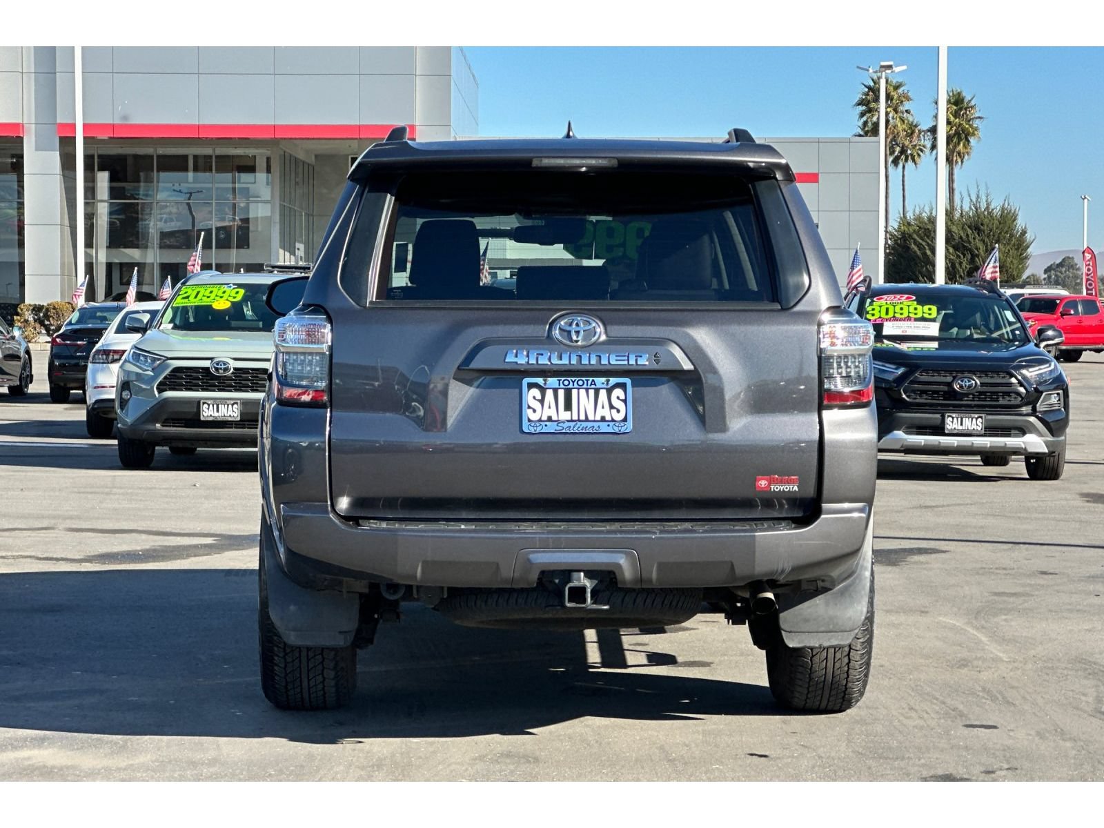 Used 2023 Toyota 4Runner SR5 Premium w/ Moonroof Package RWD image 5