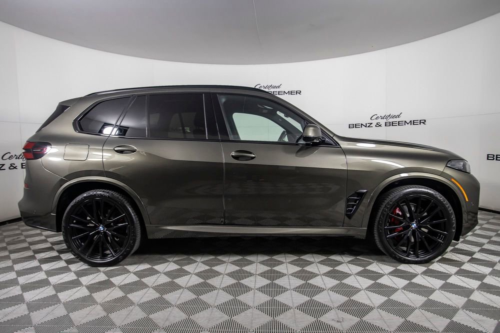 Used 2026 BMW X5 xDrive40i w/ M Sport Package image 4
