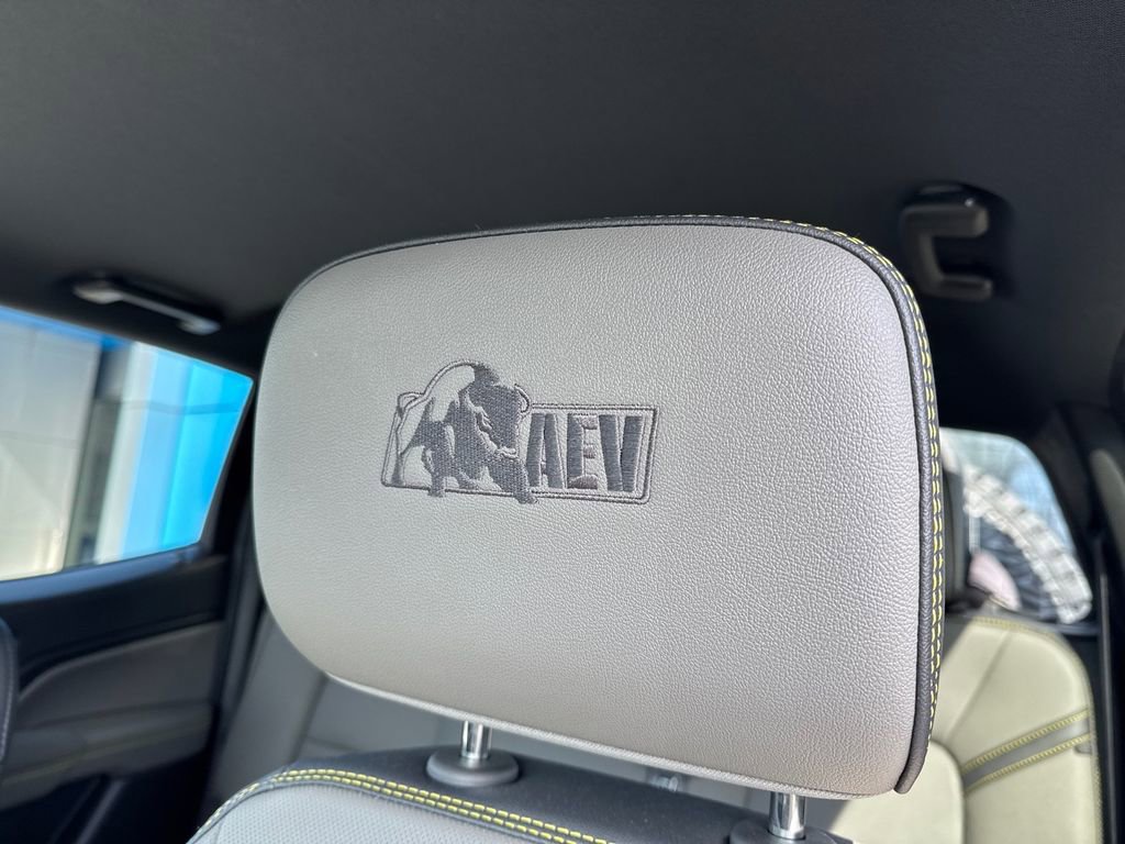 Used 2026 Chevrolet Colorado ZR2 w/ ZR2 Bison Edition AWD/4WD image 14