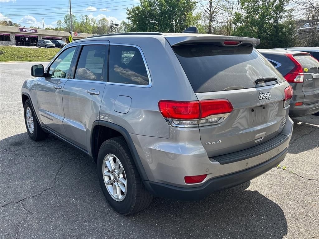 Used 2018 Jeep Grand Cherokee Laredo image 14