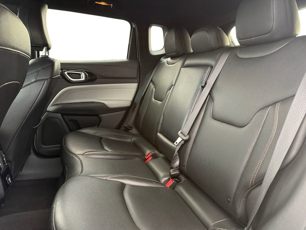 Used 2024 Jeep Compass Limited image 15