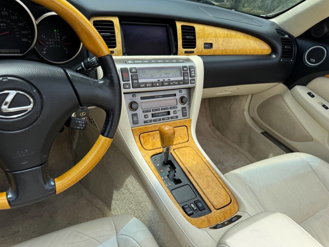 Used 2005 Lexus SC 430 Convertible RWD image 30