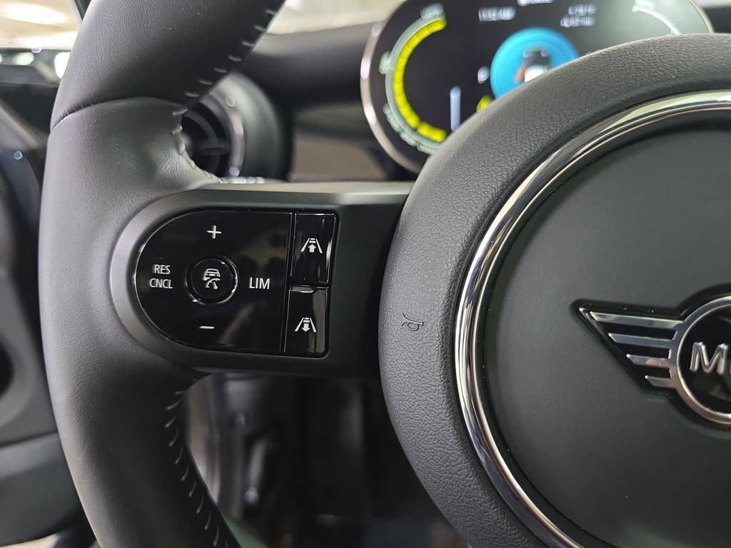 Used 2024 MINI Cooper SE image 20
