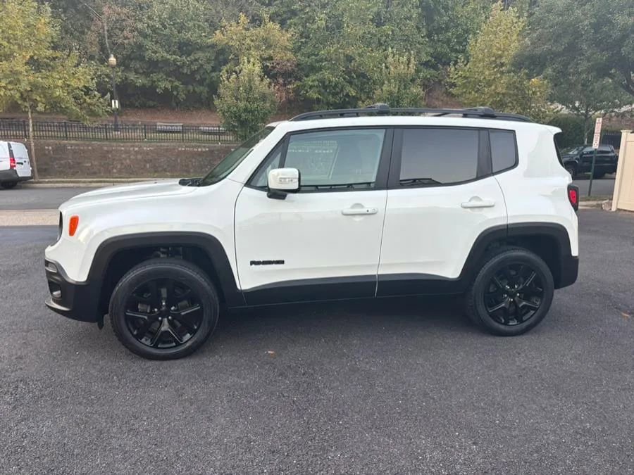Used 2017 Jeep Renegade Altitude image 4