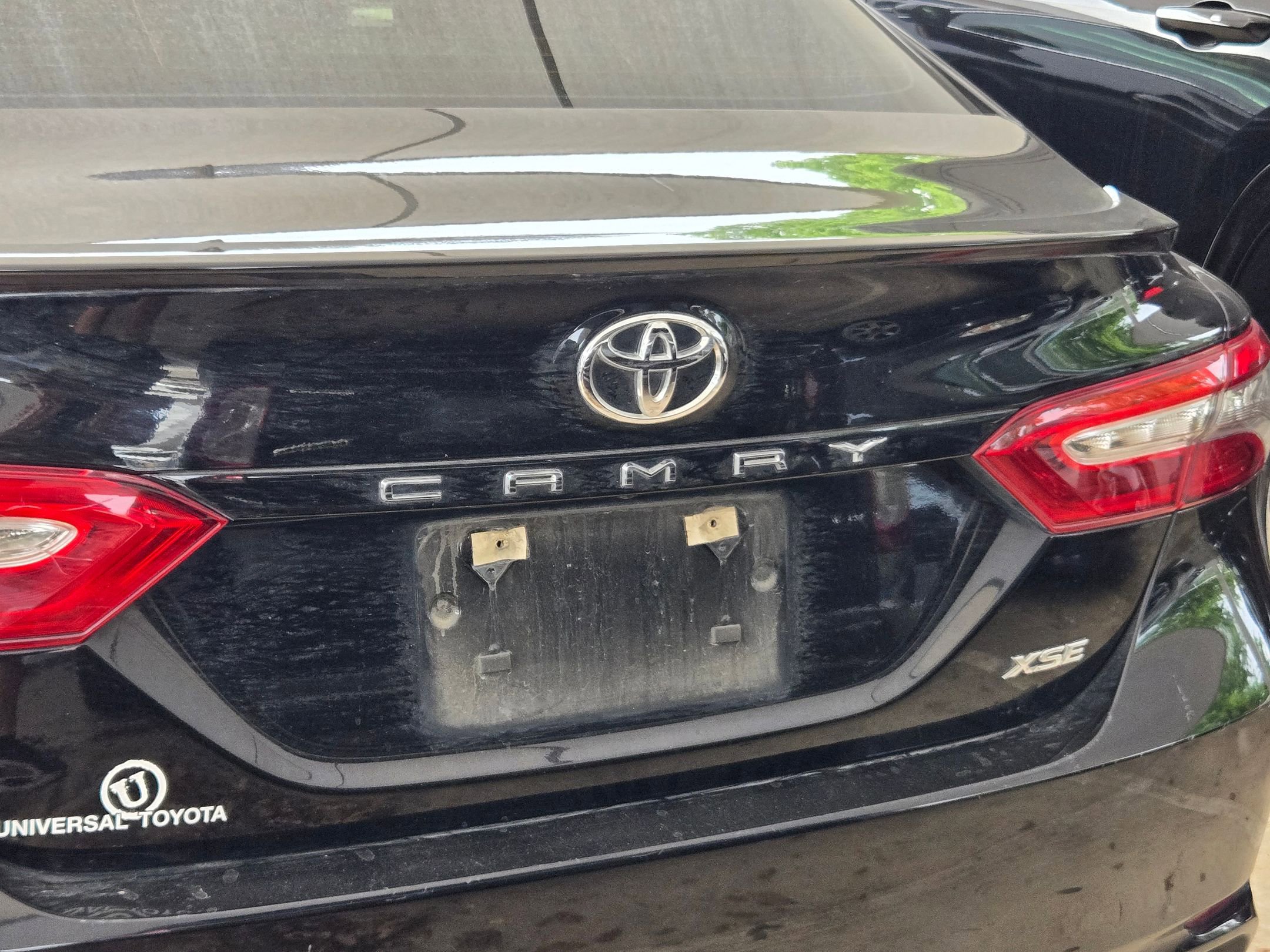 Used 2019 Toyota Camry XSE FWD image 6