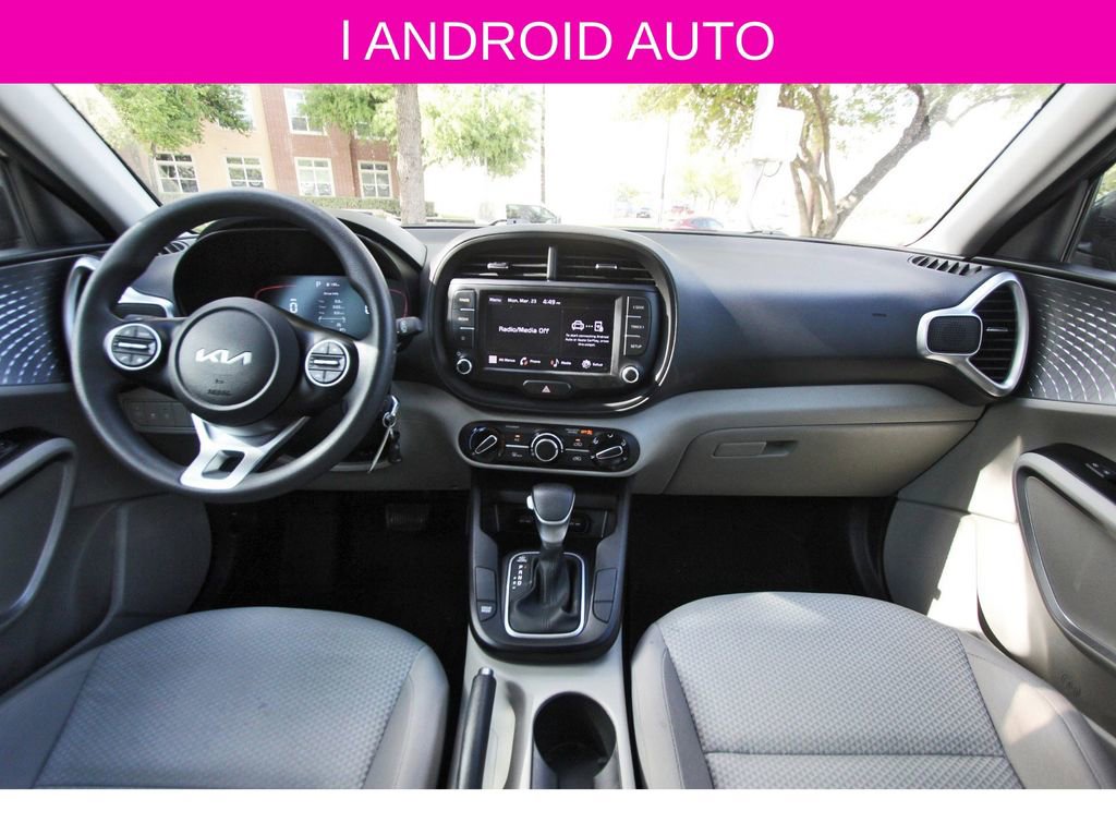 Used 2023 Kia Soul LX w/ LX Technology Package image 10
