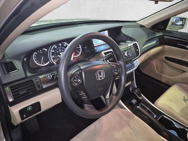 Used 2015 Honda Accord EX image 10