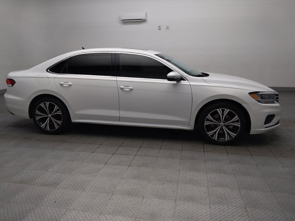 Used 2022 Volkswagen Passat 2.0T SE FWD image 11