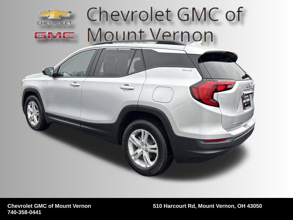 Used 2021 GMC Terrain SLE w/ Driver Convenience Package image 3