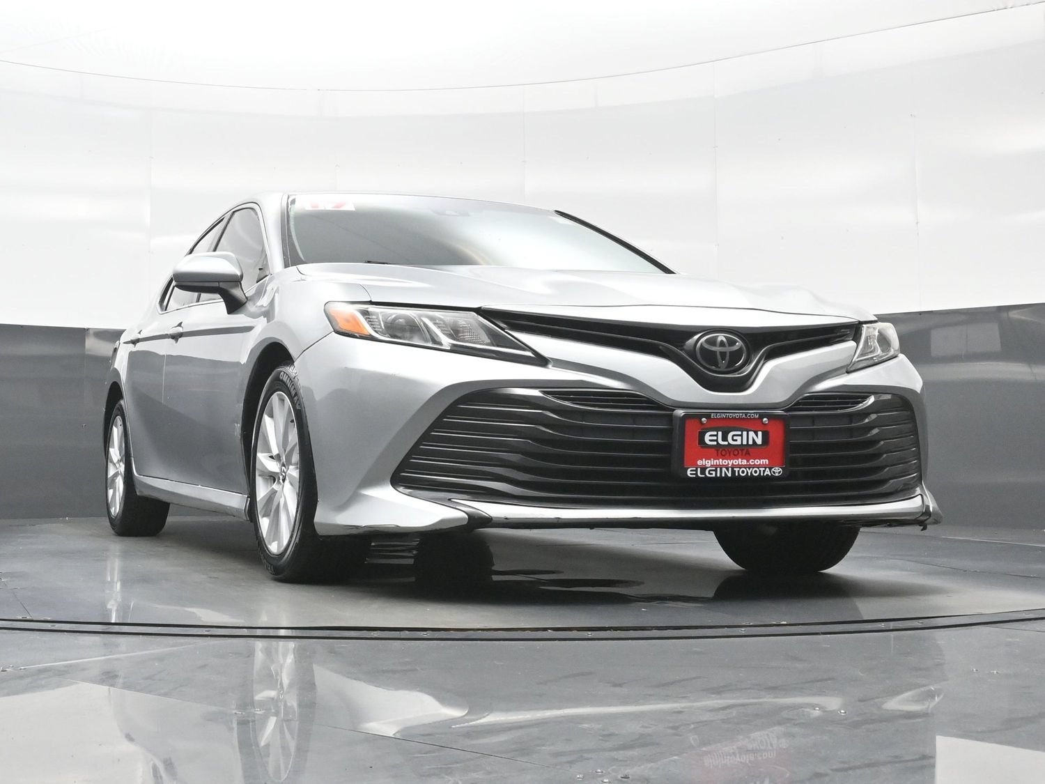 Used 2019 Toyota Camry LE FWD image 25
